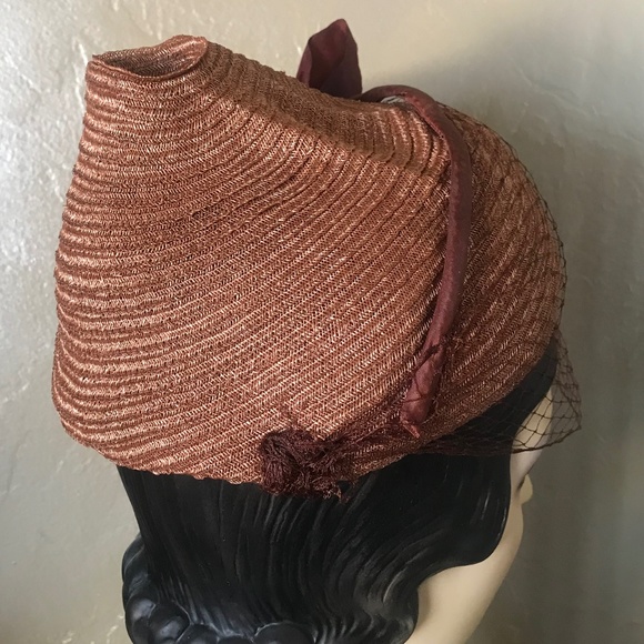 UNIQUE 1940s\' COPPER COLORED STRAW TOQUE WITH MATCHING FABRIC BOWS & 1/2 VEIL main image 5